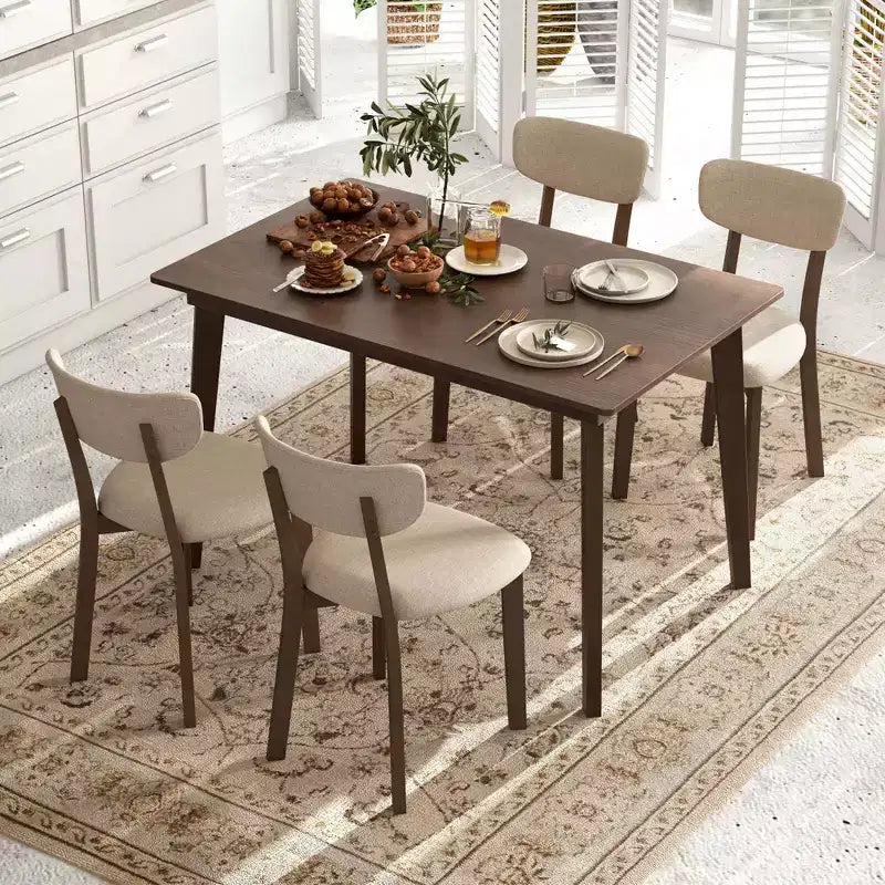 Tavolo da pranzo in legno stile rustico e 4 sedie imbottite