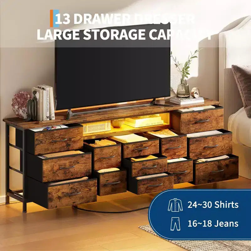 Comò nero da 70" con 13 cassetti in tessuto e luci a LED, cassettiera larga con struttura in metallo per camera da letto e soggiorno