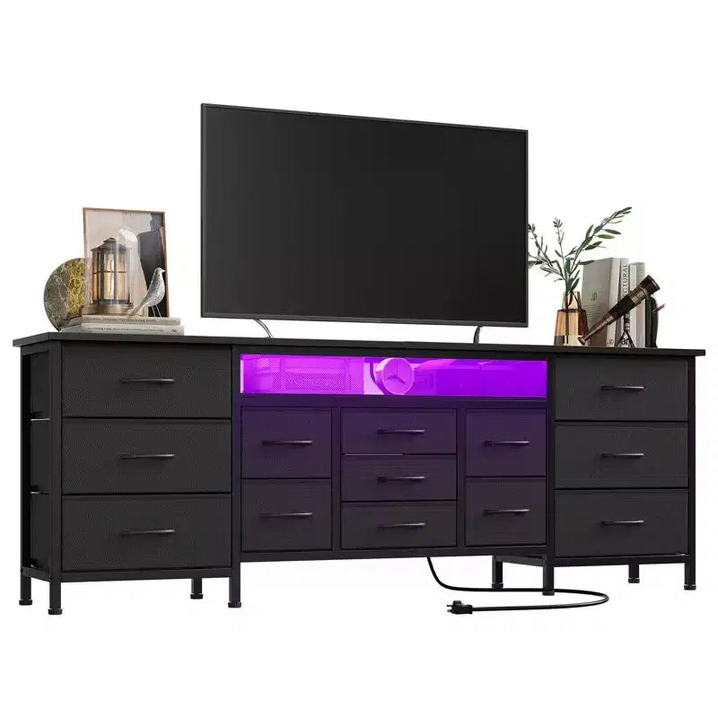 Comò nero da 70" con 13 cassetti in tessuto e luci a LED, cassettiera larga con struttura in metallo per camera da letto e soggiorno