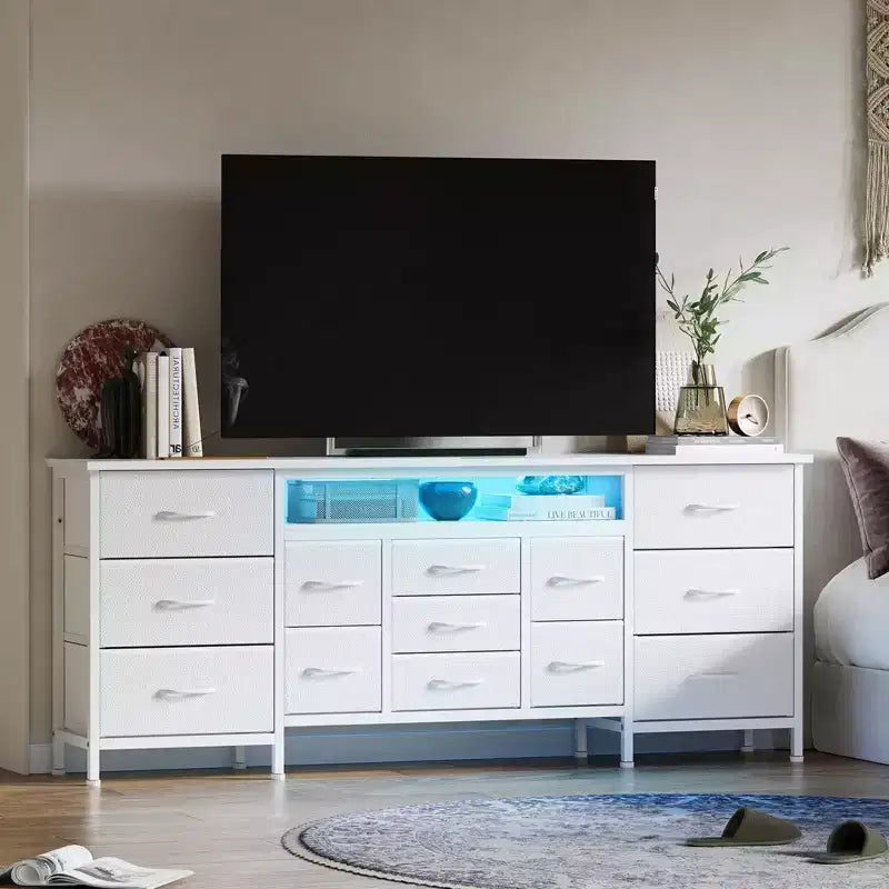 Comò nero da 70" con 13 cassetti in tessuto e luci a LED, cassettiera larga con struttura in metallo per camera da letto e soggiorno